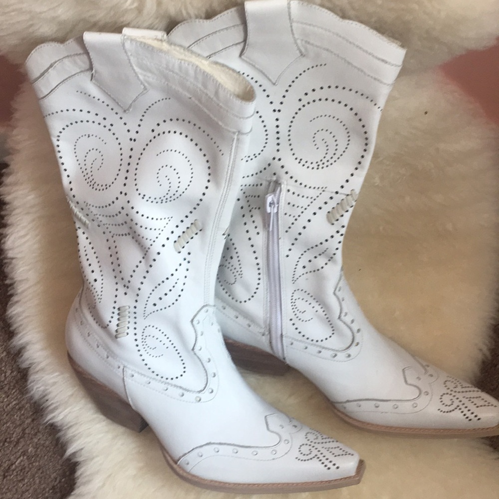 Women cowboy boots